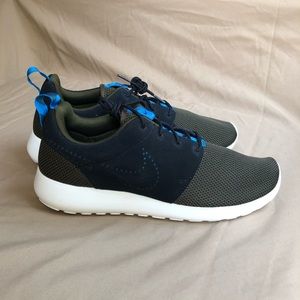 Nike Rosherrun shoes
